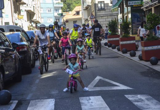 Máis de 500 veciños participaron no Día da Bici